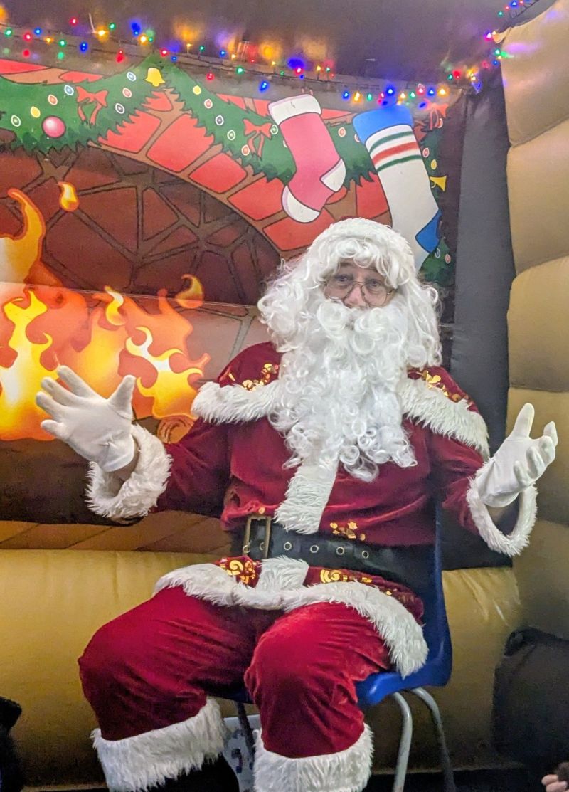 Image for the Tweet beginning: Today's special visitor 🎅 